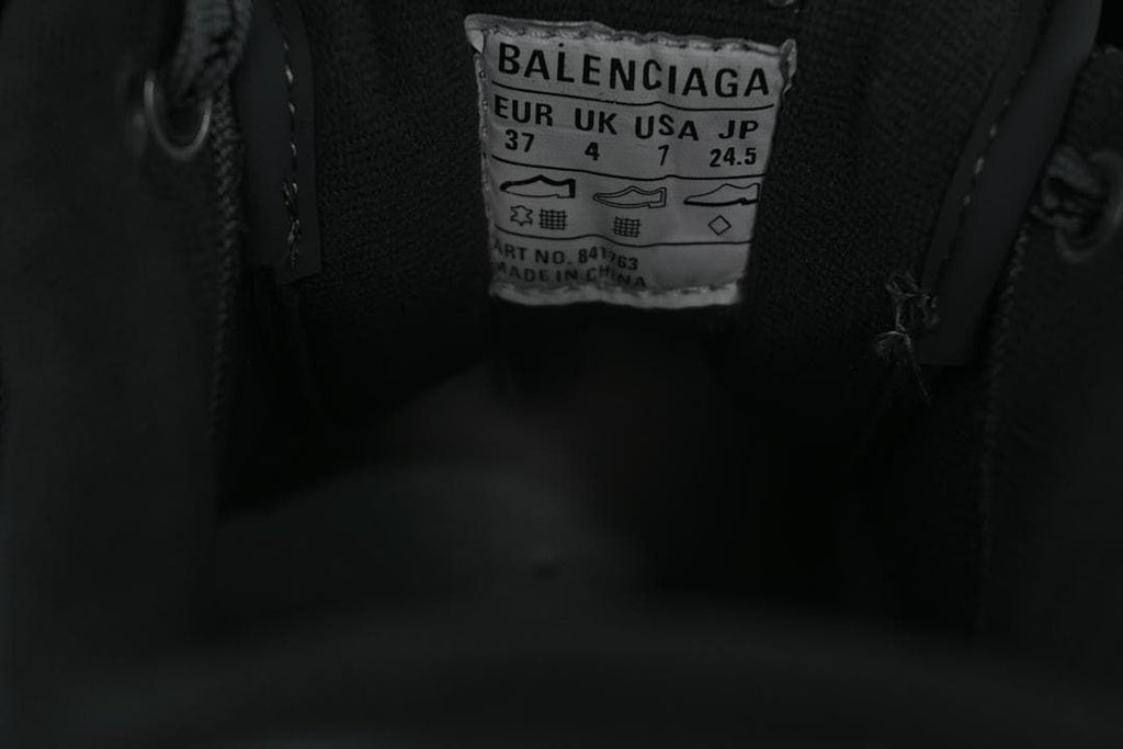 Interior size label showing EU 37, UK 4, US 7, and JP 24.5