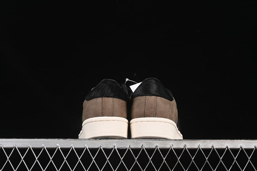 Rear view of the pair showing contrasting heel panels