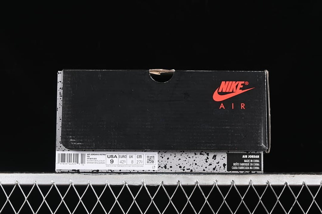 Air Jordan shoe box label showing the sample size and model information