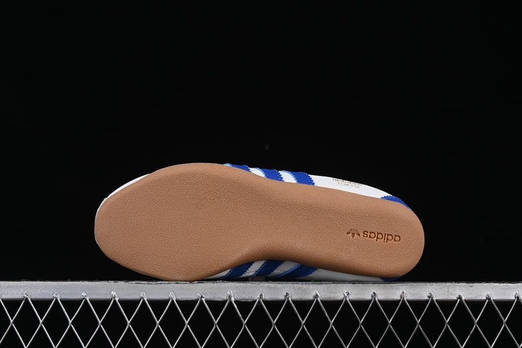 Gum-colored outsole shown from below