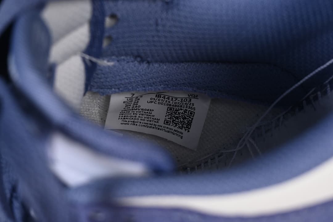 Interior size label showing model code IB4417-103