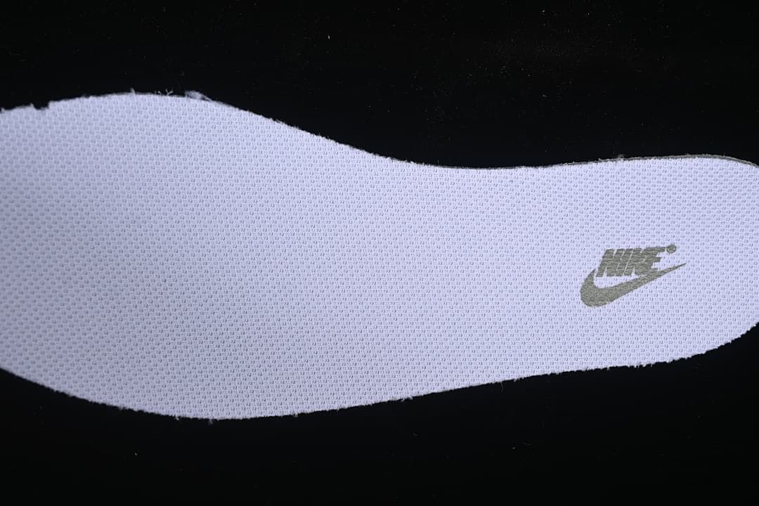 Close-up of the insole top with Nike branding