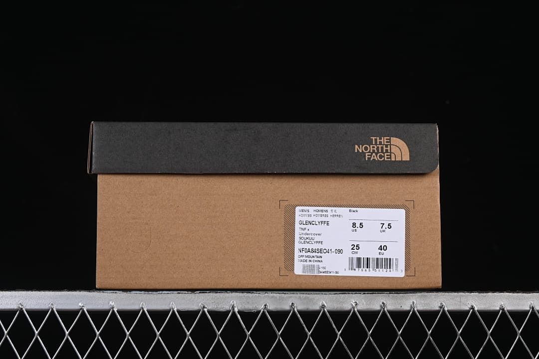 Shoe box label identifying Glenclyffe in black, with EU 40 sample size