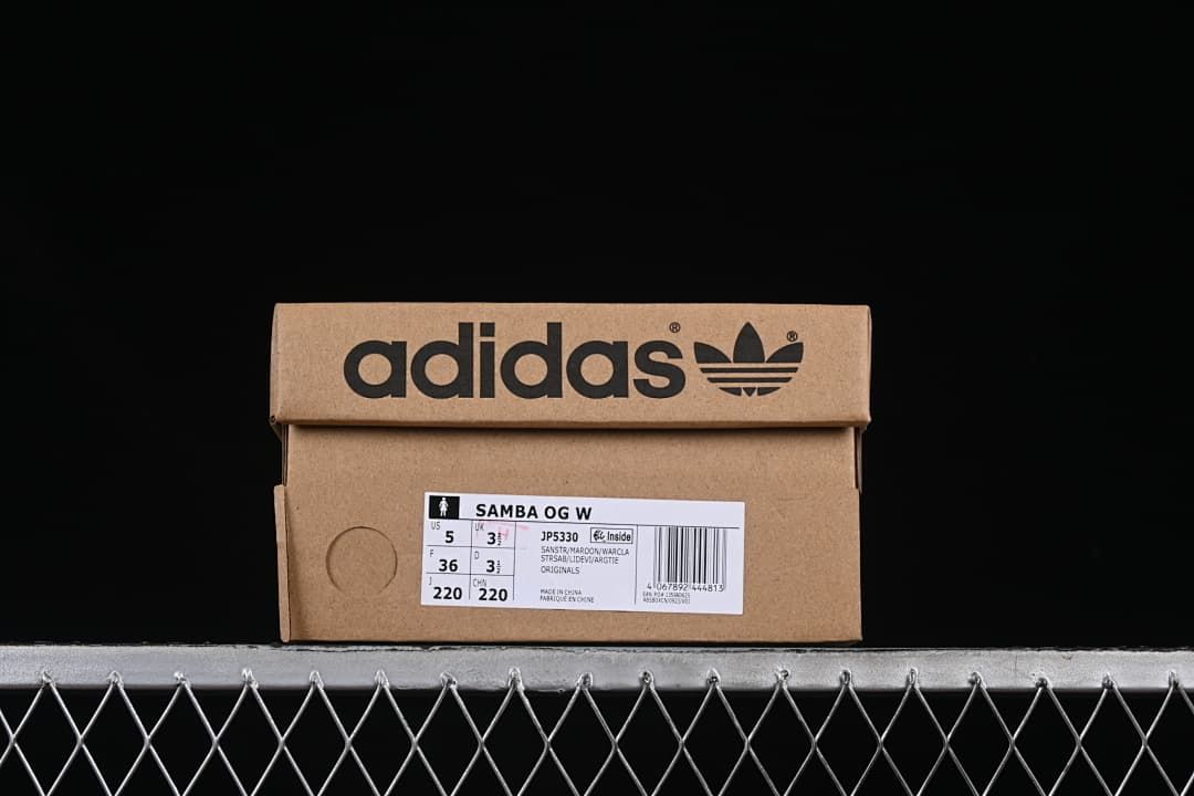 Shoe box label identifying Samba OG W, JP5330, US 5, UK 3½, and size 36