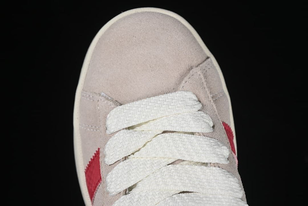 Top view of the sneaker toe and white laces
