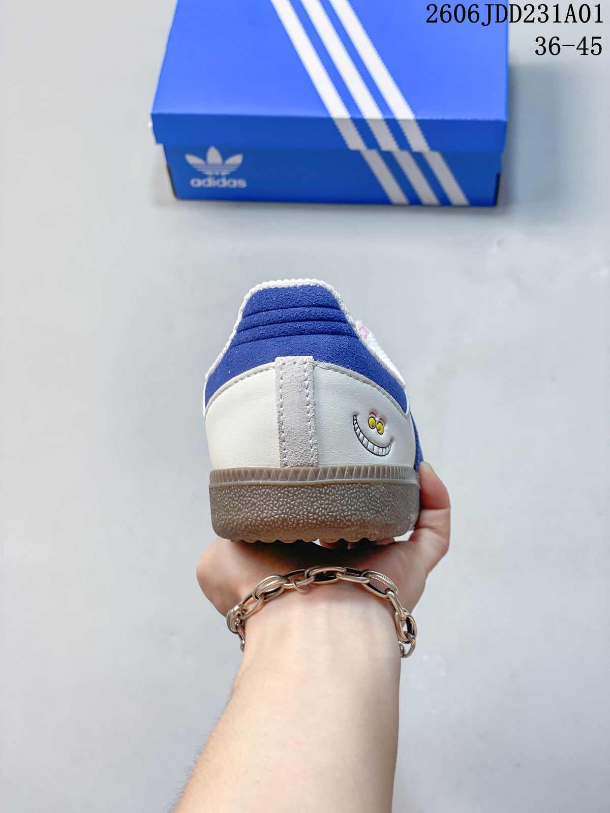 Rear view of the sneaker with blue heel detail and embroidered smile