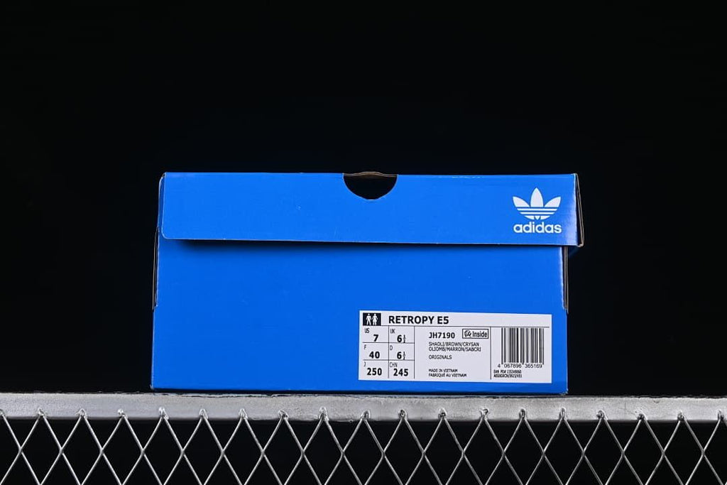 Shoebox label identifying the Retropy E5 and style code JH7190
