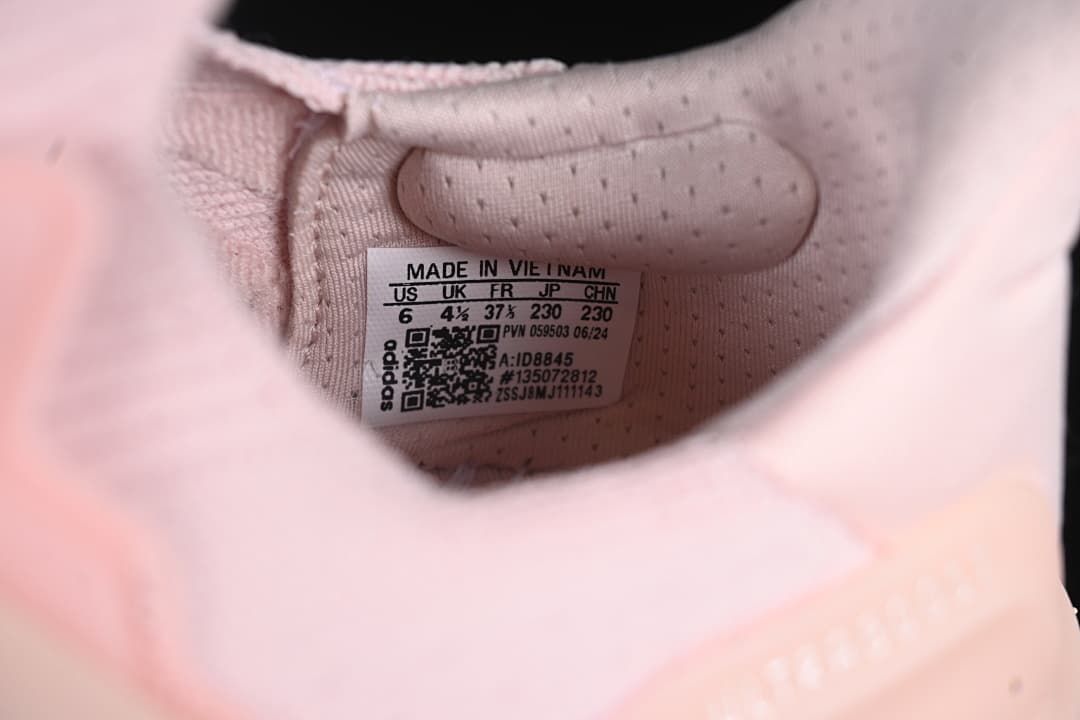 Interior size label showing US 6, UK 4.5, EU 37 1/3, JP 230 and CHN 230