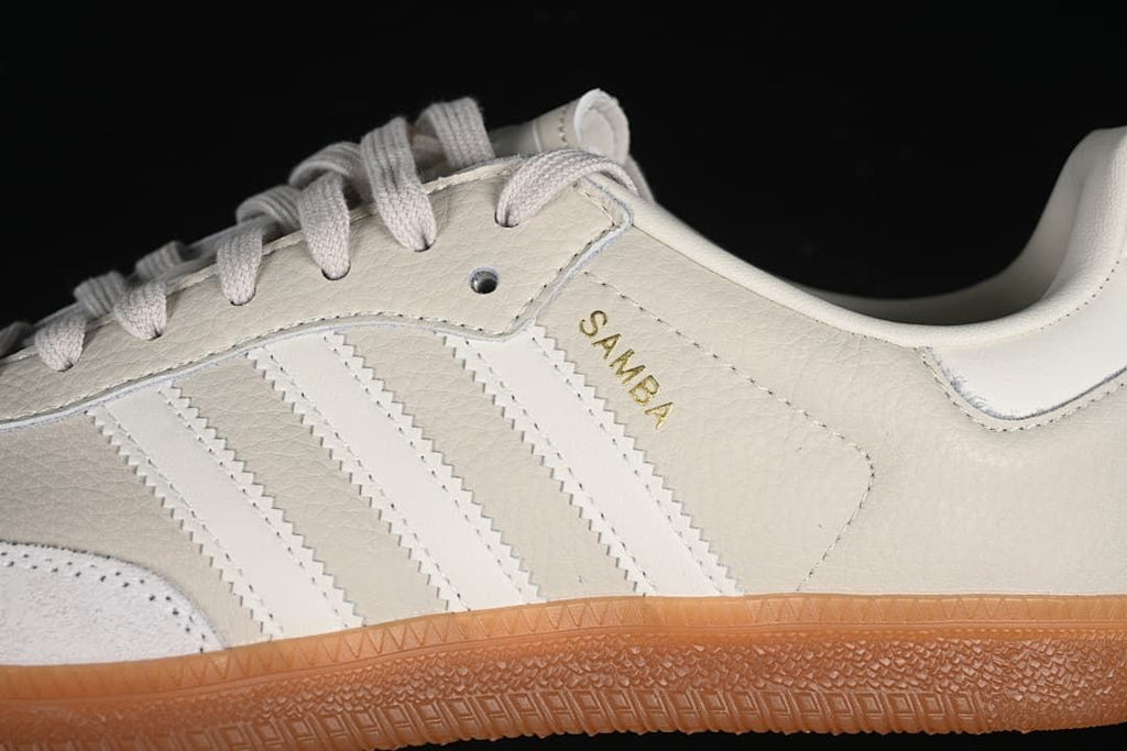 Close-up of the side stripes, Samba lettering, laces and gum outsole