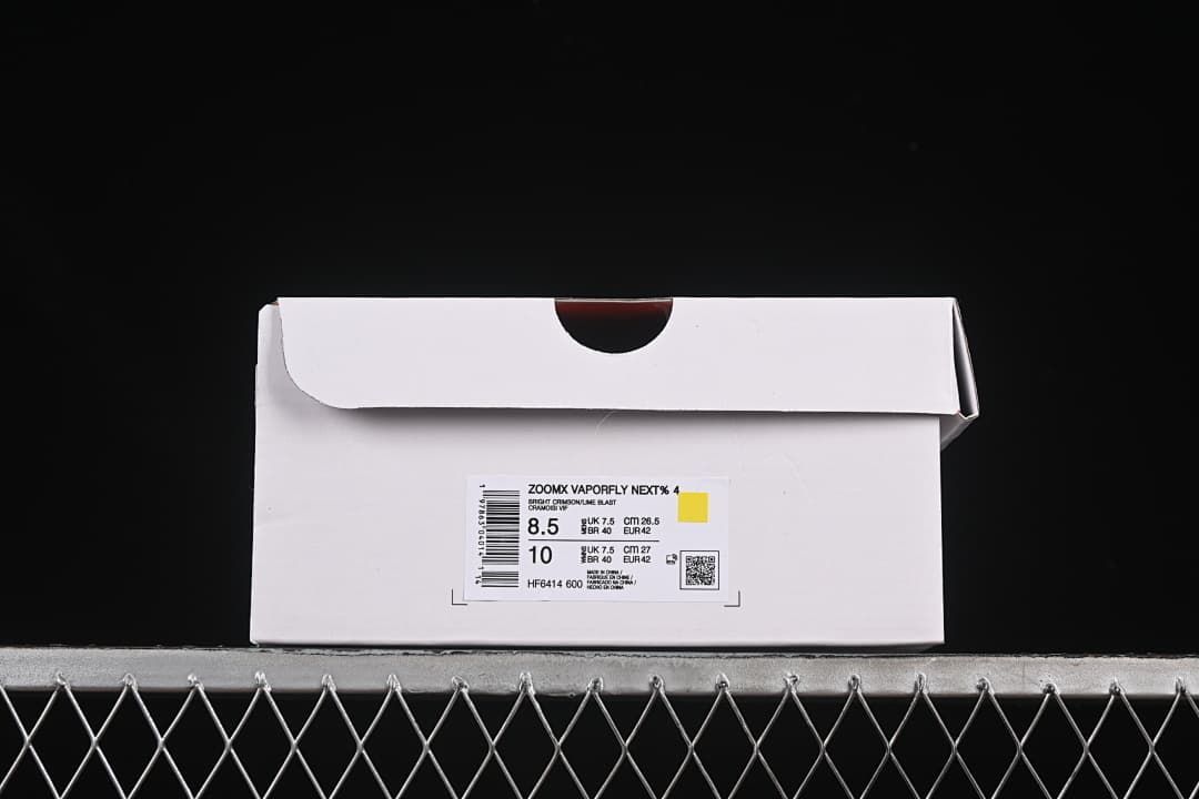 Shoebox label identifying the ZoomX Vaporfly NEXT% 4, style code HF6414-600 and sample size EU 42.