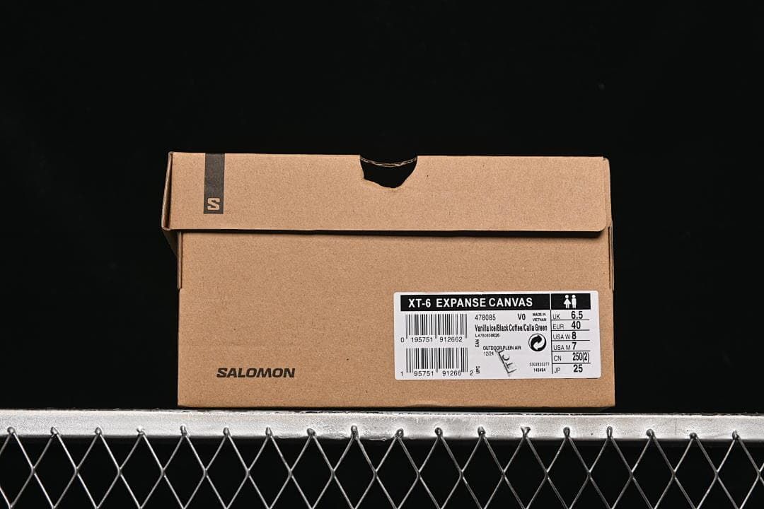 Shoebox label identifying the XT-6 Expanse Canvas and showing sample size information.