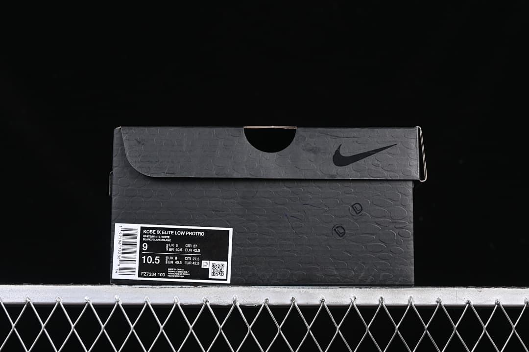 Shoe box with label identifying Kobe IX Elite Low Protro and showing sample sizes
