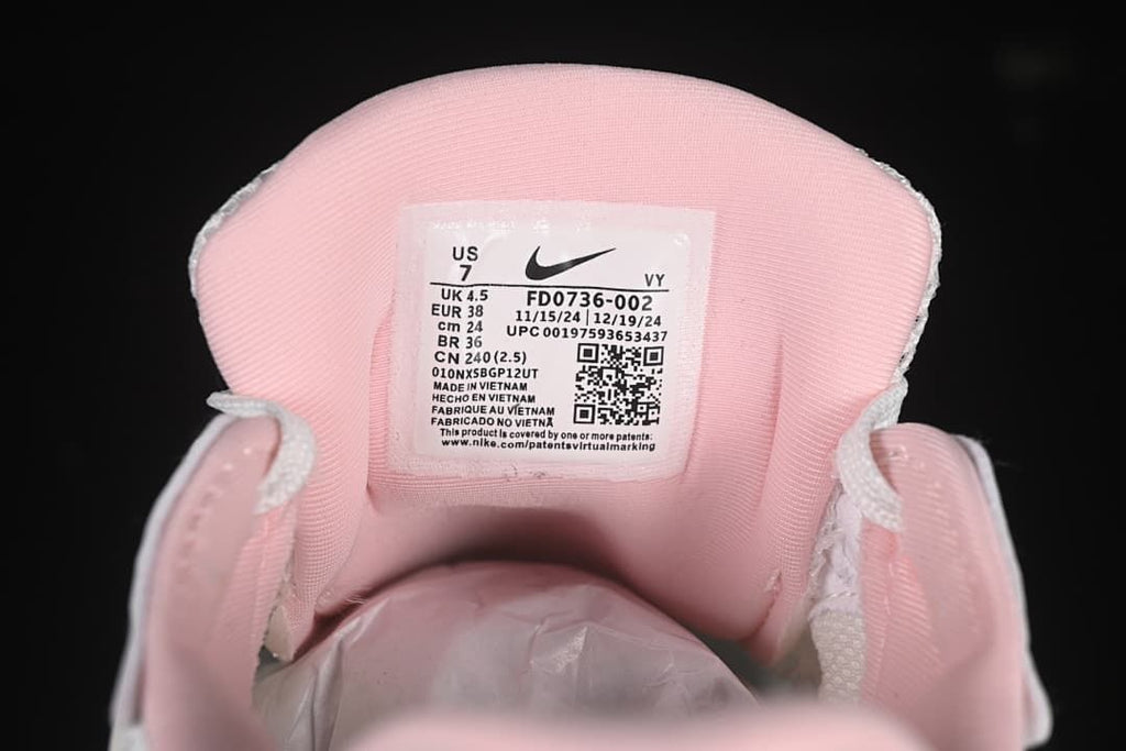 Inside tongue label showing V2K Run style code FD0736-002 and sample size markings