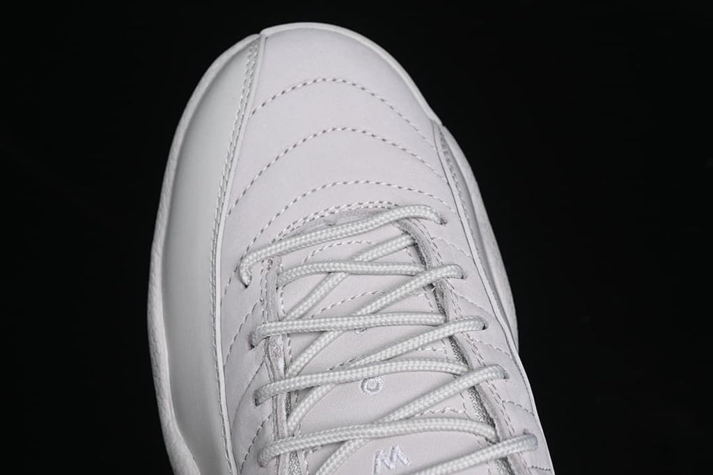 Top view of the stitched toe and lace-up front