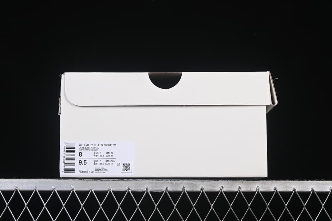 Shoebox label identifying the pictured model and sample size