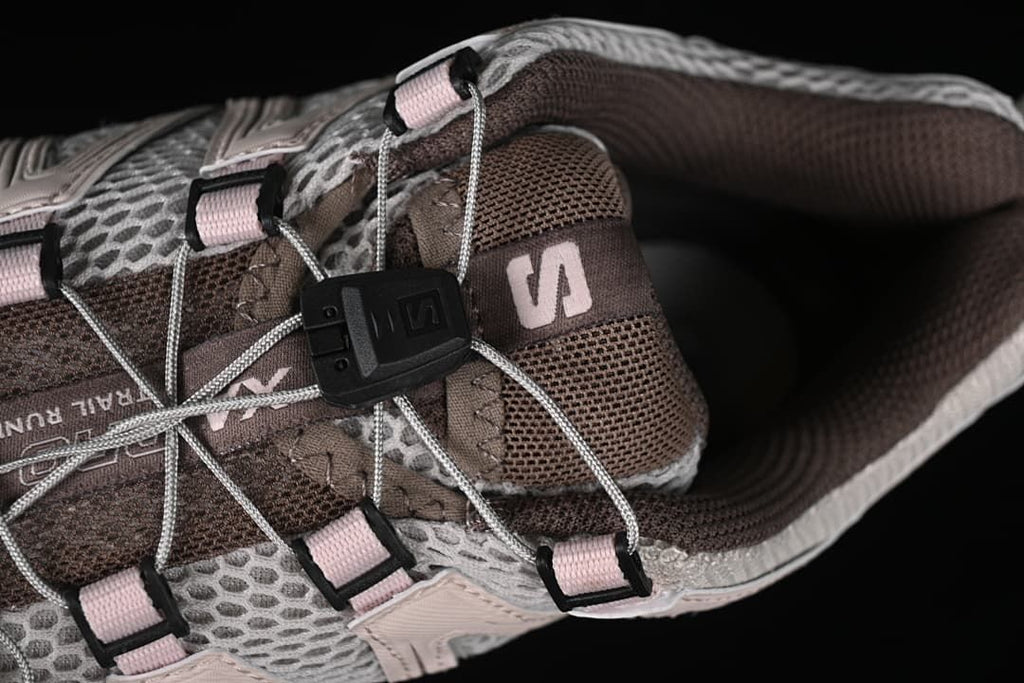 Close-up of the cord lacing and tongue