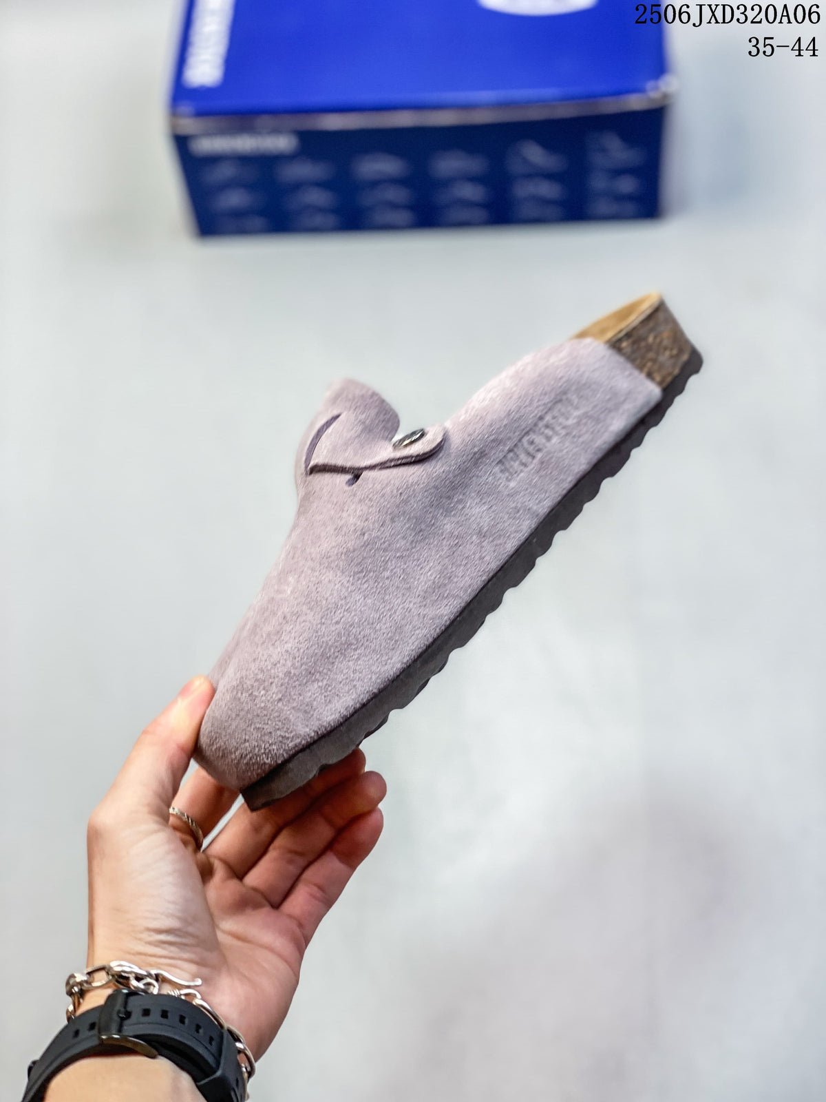 Side profile of the mauve-toned closed-toe clog