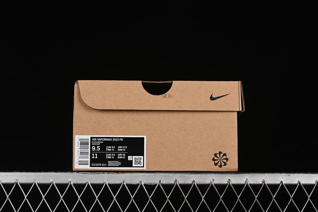 Shoe box label showing Air VaporMax 2023 FK, style code DV1678-014, and sample size details.