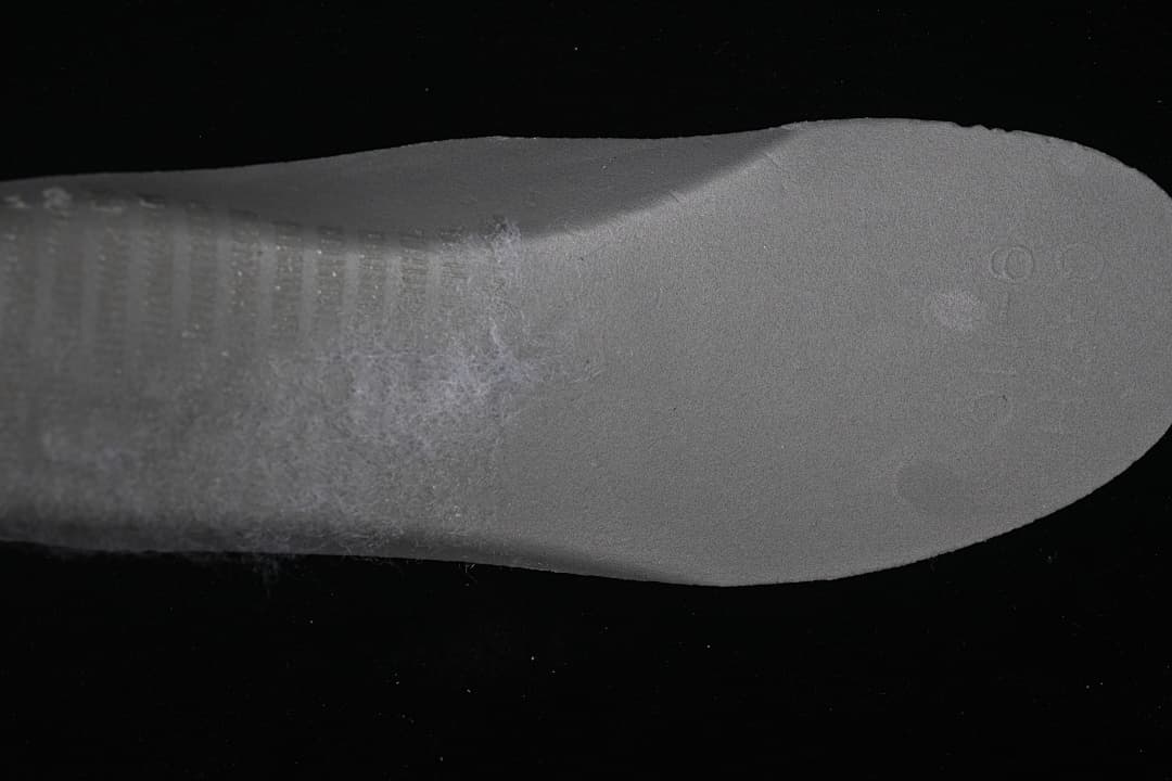 Close-up of the removable insole underside