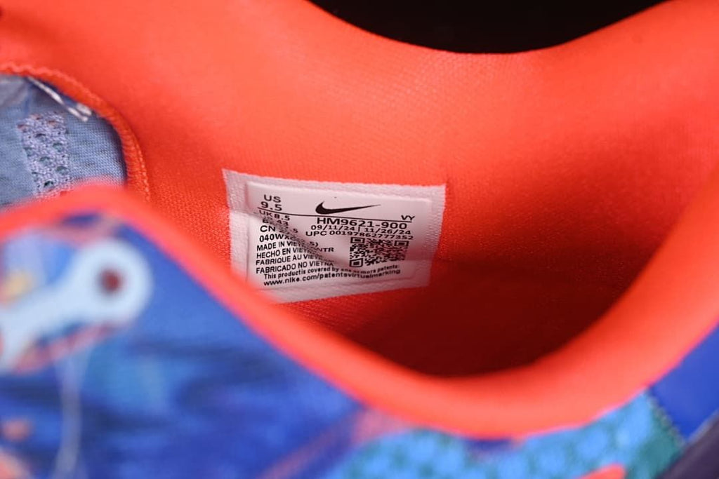 Shoe interior size label showing US 9.5, UK 8.5, and EU 43