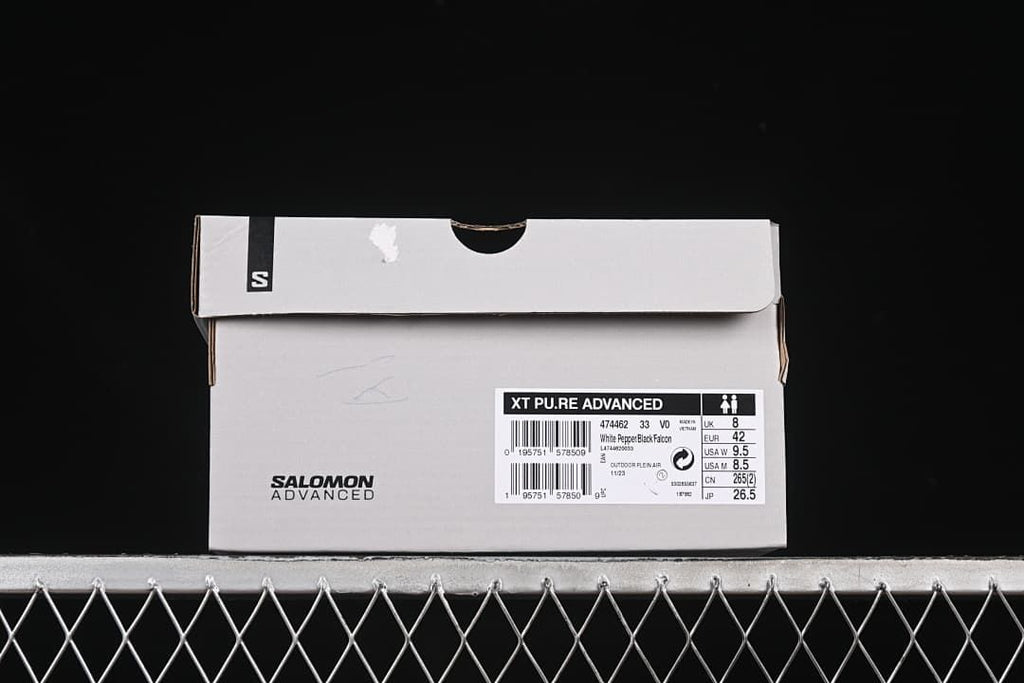 Shoe box label identifying XT Pu.re Advanced, style 474462, and a sample size of EU 42.