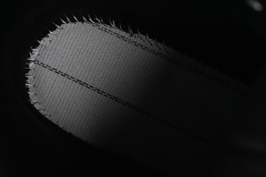 Close-up view of the boot’s interior construction.