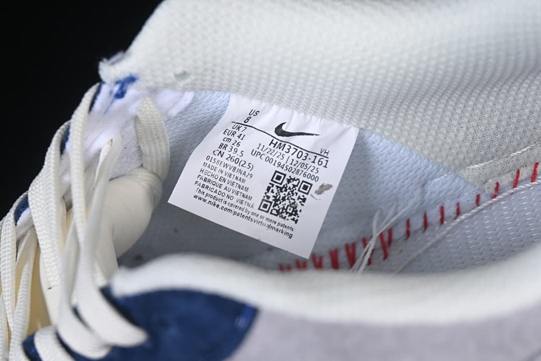 Inside shoe label showing style code HM3703-161 and sample size markings.