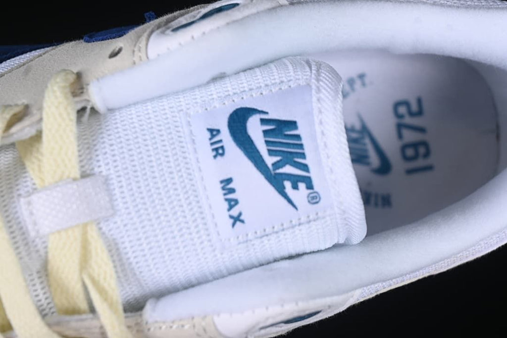 Tongue and insole branding detail