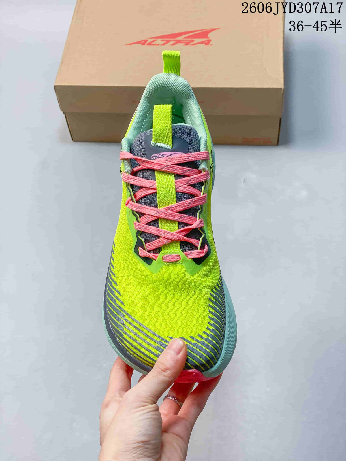 Front view highlighting the lime green upper, gray tongue, and pink laces; image text lists sizes 36–45.5.