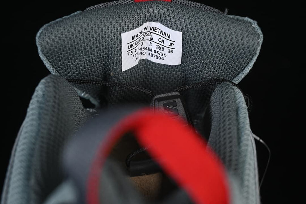 Tongue size label showing UK 7.5 and EU 41 1/3
