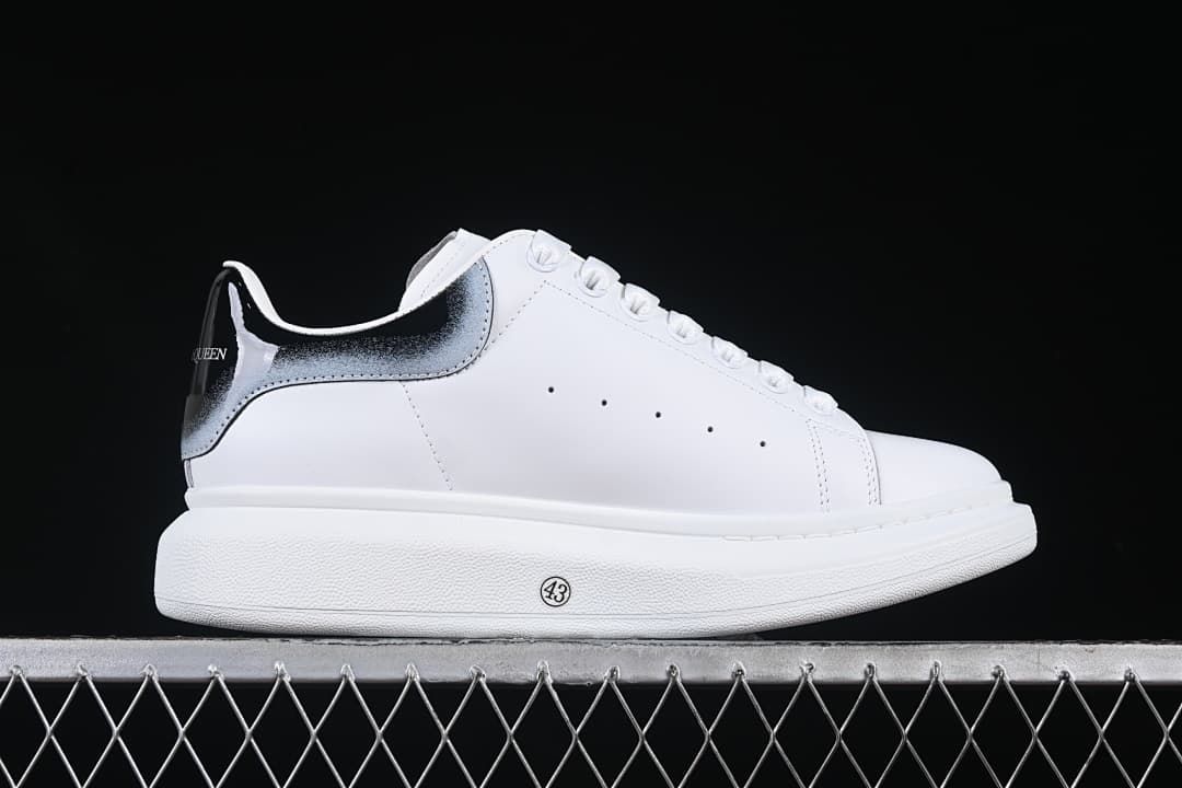 Side profile of a sneaker with a visible size 43 marking on the sole