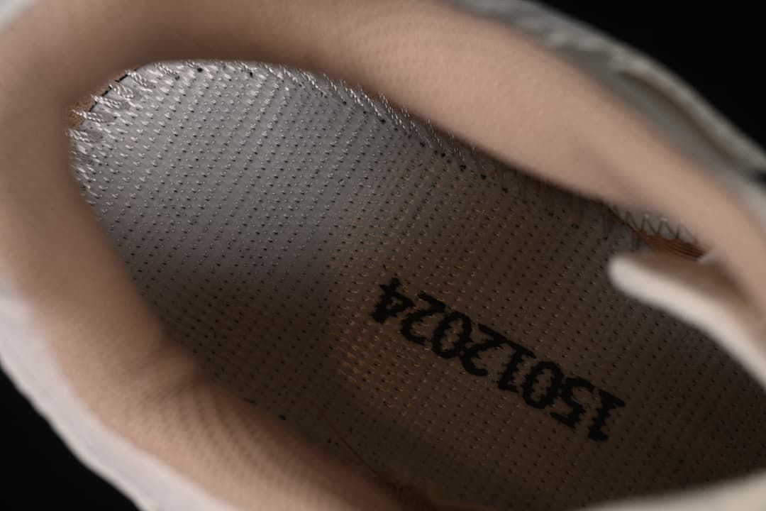 Interior view showing the perforated footbed and printed size marking.