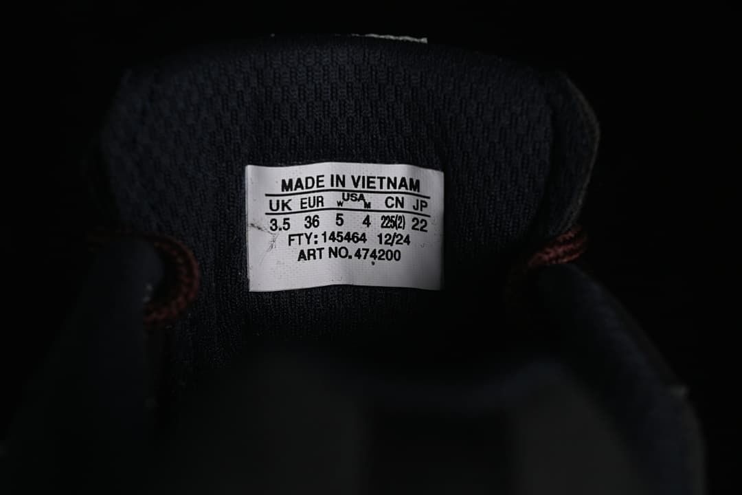 Tongue size label showing UK, EU, US, CN and JP sizing and article number 474200.