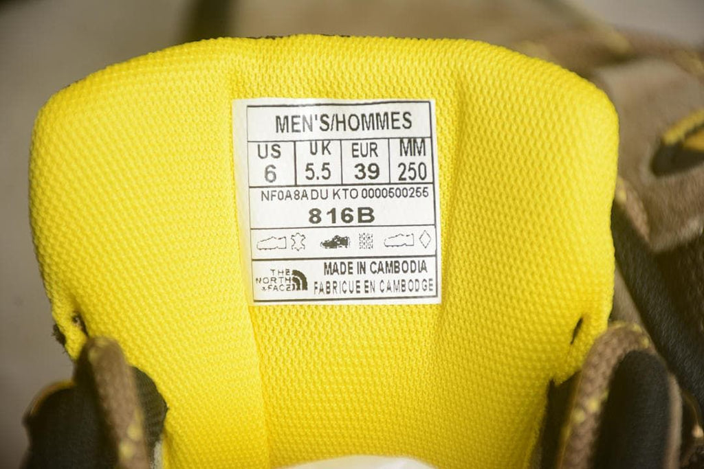 Tongue size label showing men's US 6, UK 5.5, EU 39, and 250 mm