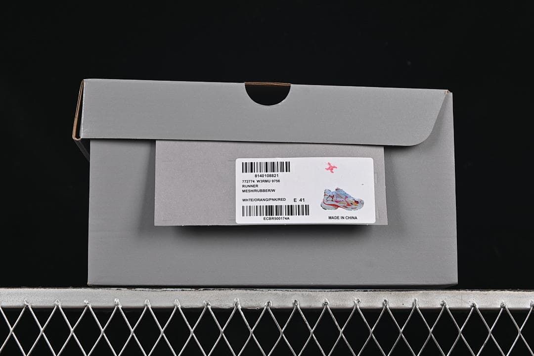 Shoebox label identifying the Runner style and showing size E 41