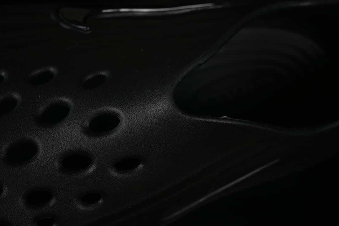 Close-up of the perforated upper and side opening