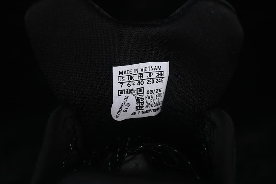 Tongue size label showing sample sizing and model JR1058