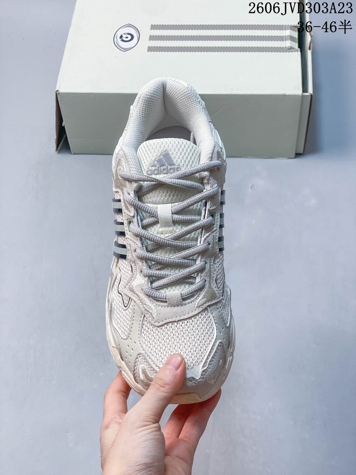 Top view of the cream lace-up sneaker showing mesh panels; image overlay states size range 36–46.5.