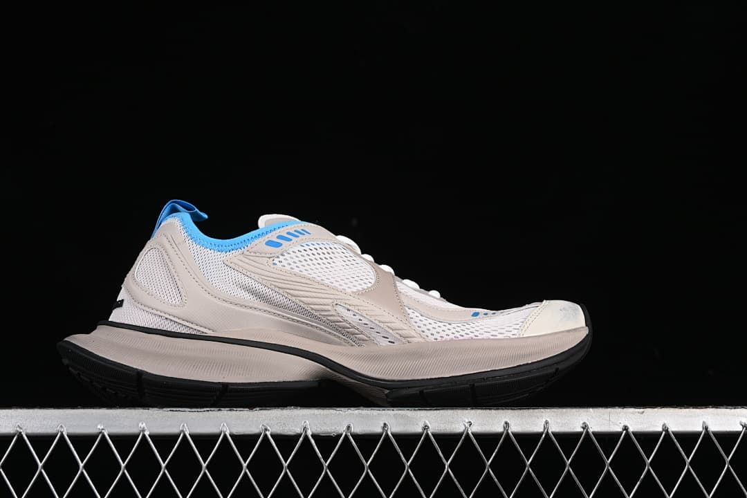 Side profile showing the layered upper and sole