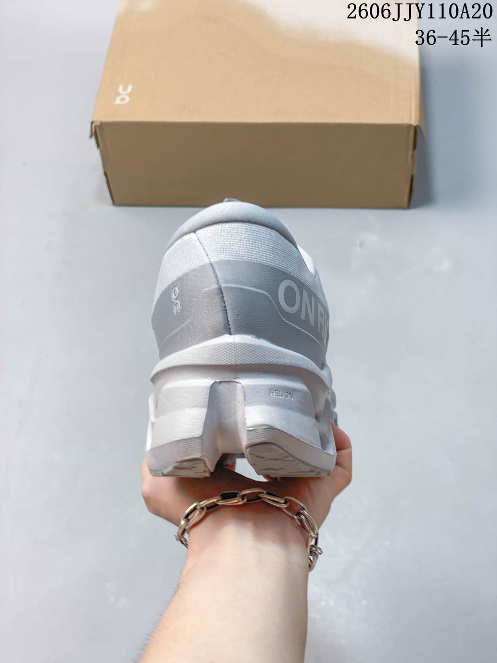Rear view of the shoe showing heel branding and outsole; image states sizes 36–45.5.
