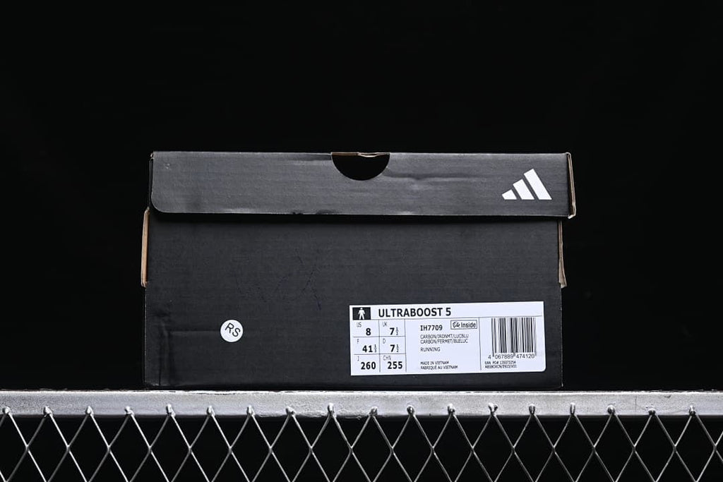 Black shoe box with a visible Ultraboost 5 label and sample size details