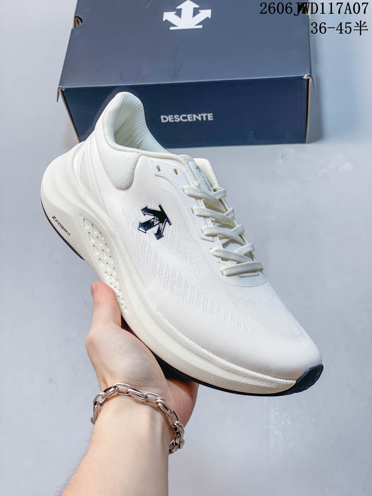 Angled side view of a white DESCENTE RUN STEP shoe with dark logo and outsole accents