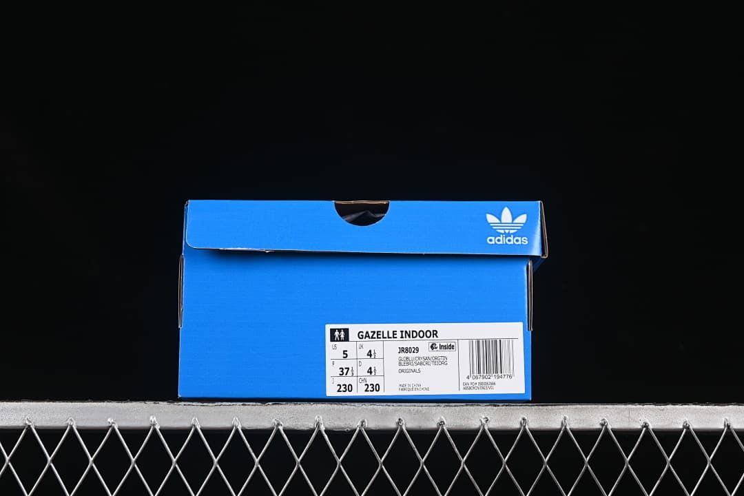 Blue shoe box label identifying the Gazelle Indoor model JR8029 and sample size