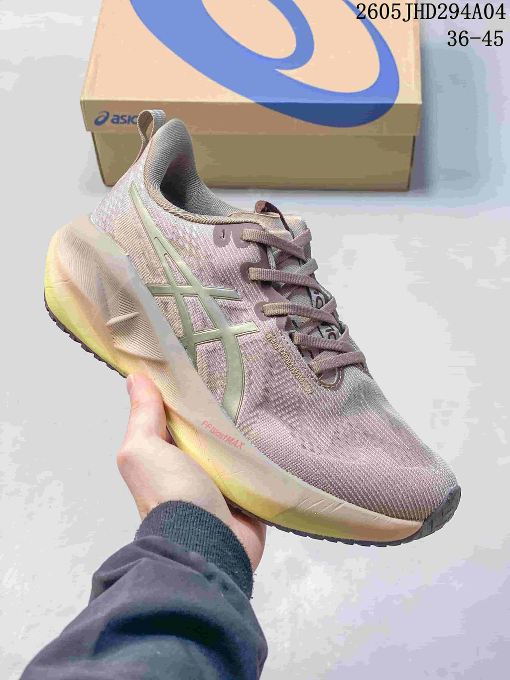 Muted mauve and cream ASICS NOVABLAST 5 LE running shoe