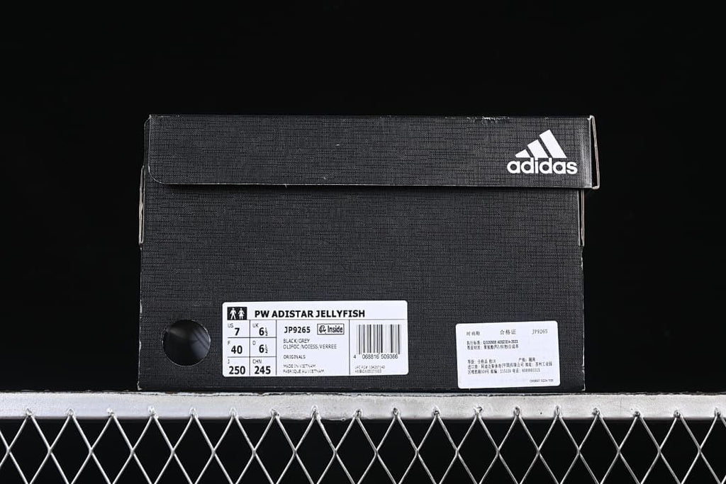 Shoe box label identifies PW Adistar Jellyfish, model JP9265, and sample size US 7, UK 6½, EU 40, JP 250, CHN 245