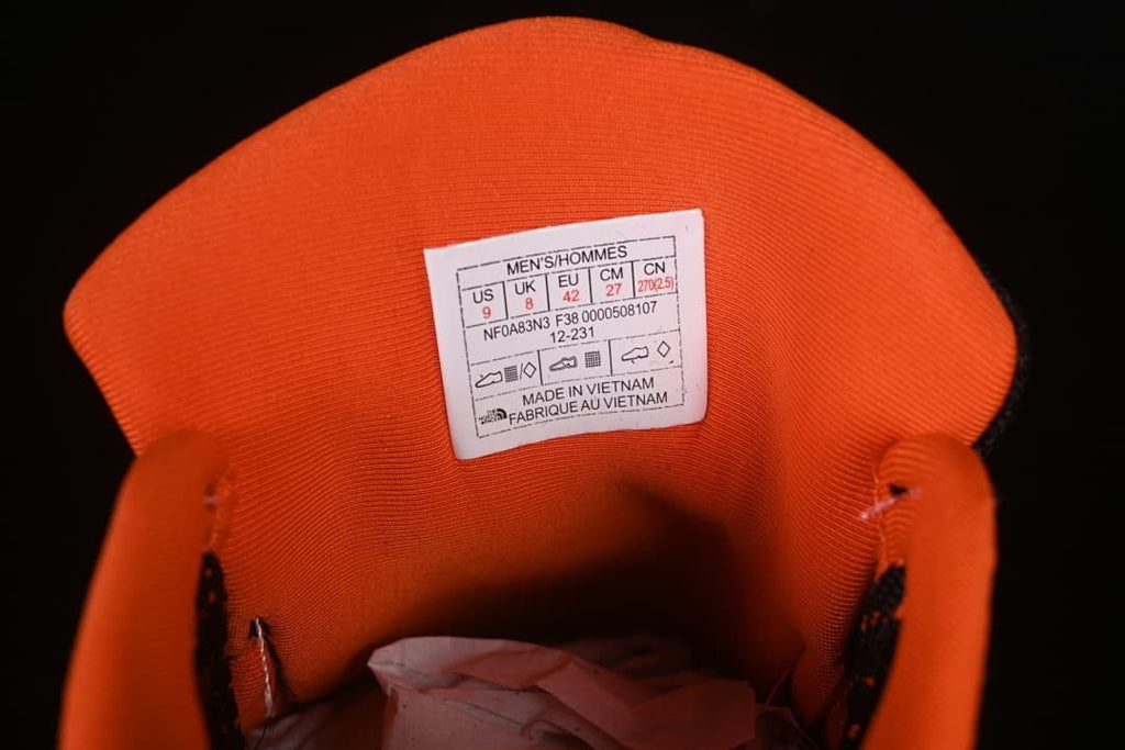 Interior size label showing EU 42 and other sample size information.