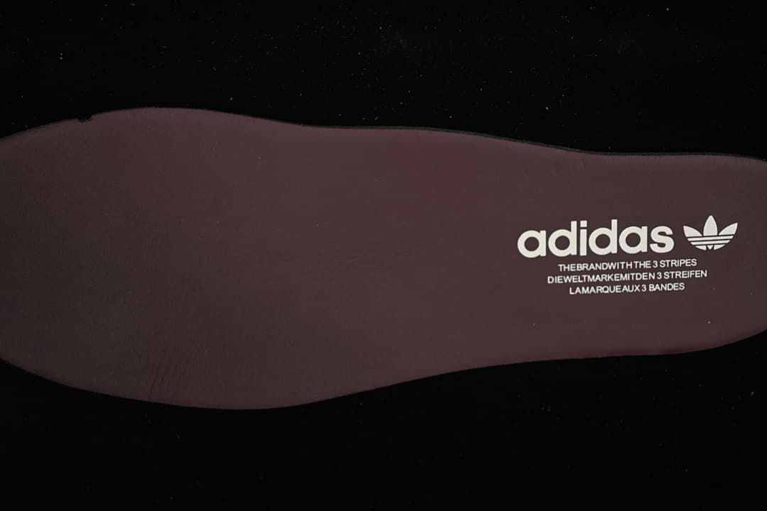 Close-up of the insole branding