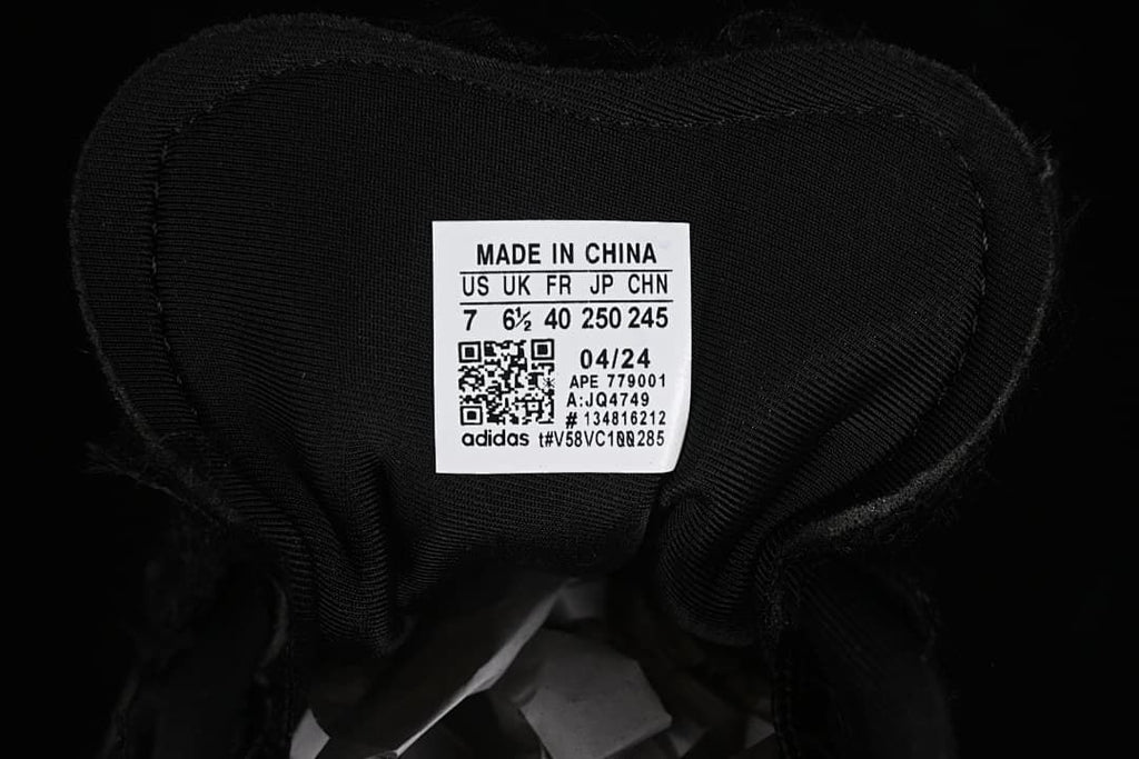 Tongue size label showing US 7, UK 6½, FR 40, JP 250 and CHN 245