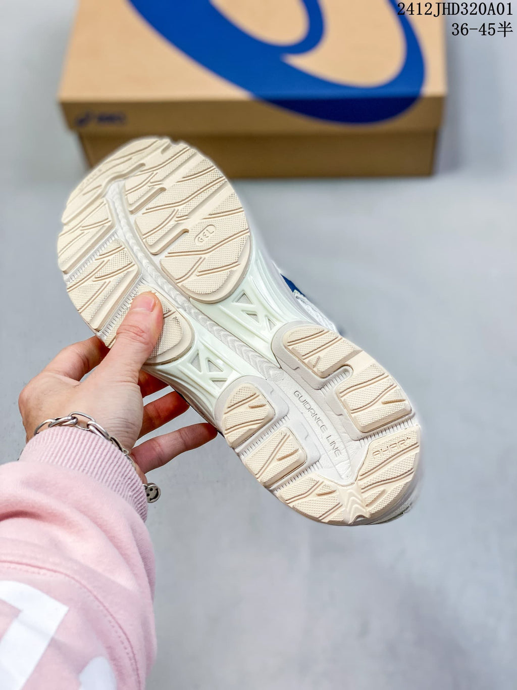 Close view of the patterned outsole, with GEL marking visible.