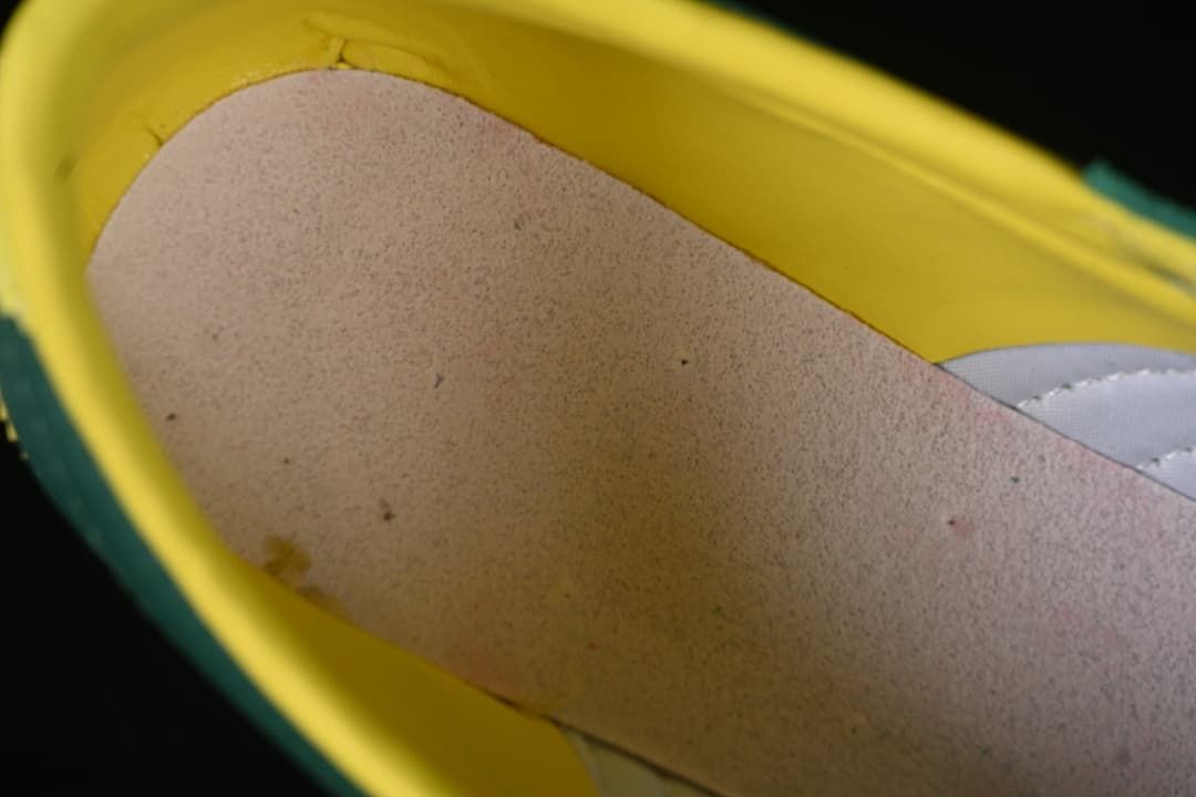 Close-up of the yellow lining and interior footbed
